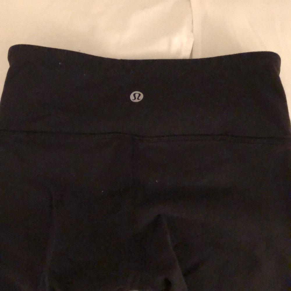 Lululemon cropped black leggings
